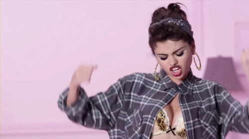 Selena Gomez Raps In A Bra For New Video enlarge