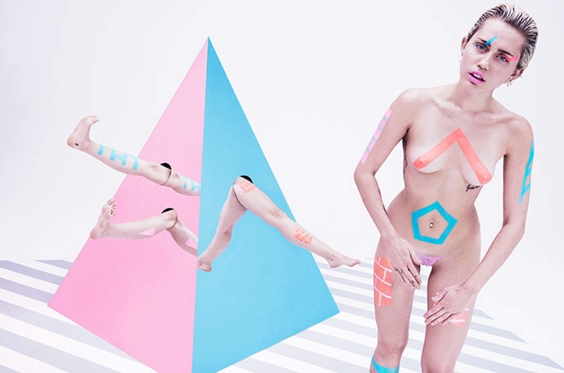 Miley Cyrus Poses Nude For Paper Magazine Photos The Blemish