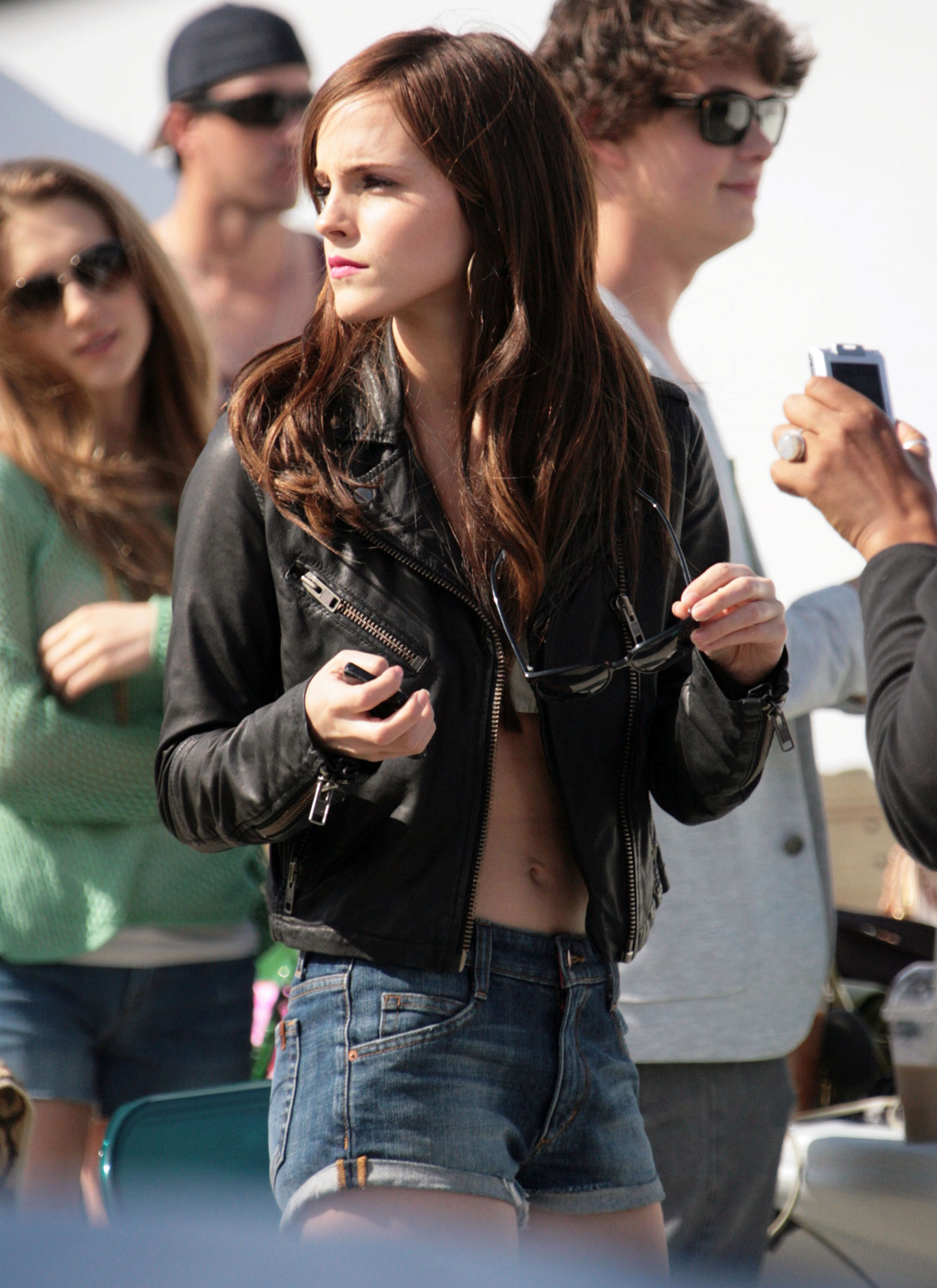Emma Watson Gets Busy On The Bling Ring Set | 112503 | Photos | The Blemish