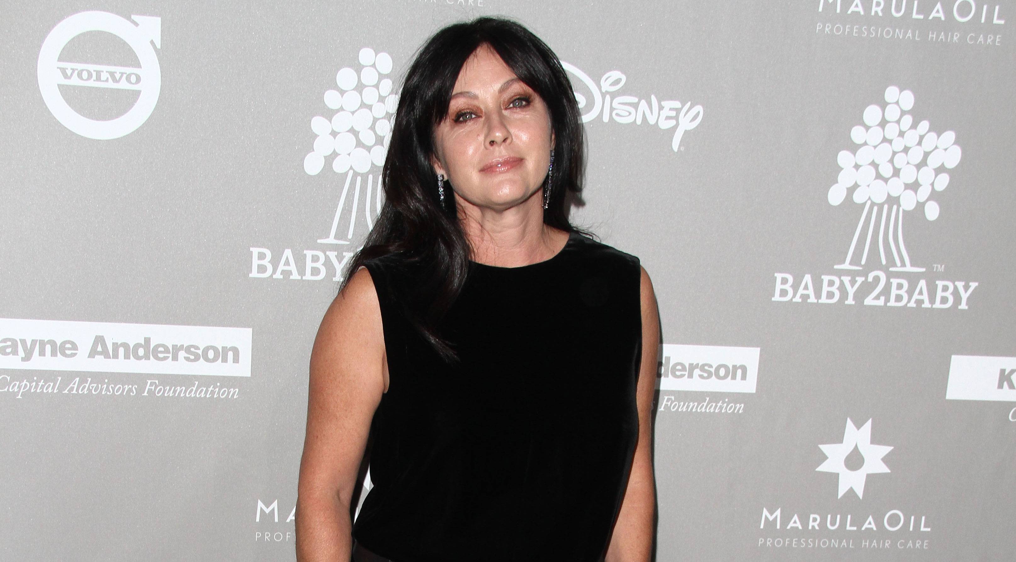 Shannen Doherty Say Her Dog Detected Her Breast Cancer Before She Was ...