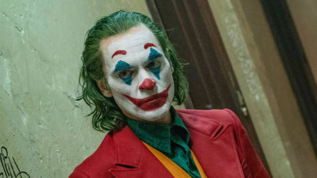 Warner is Reportedly Backing a Truck Full of Cash Up To Joaquin Phoenix’s House For More ‘Joker’ Movies